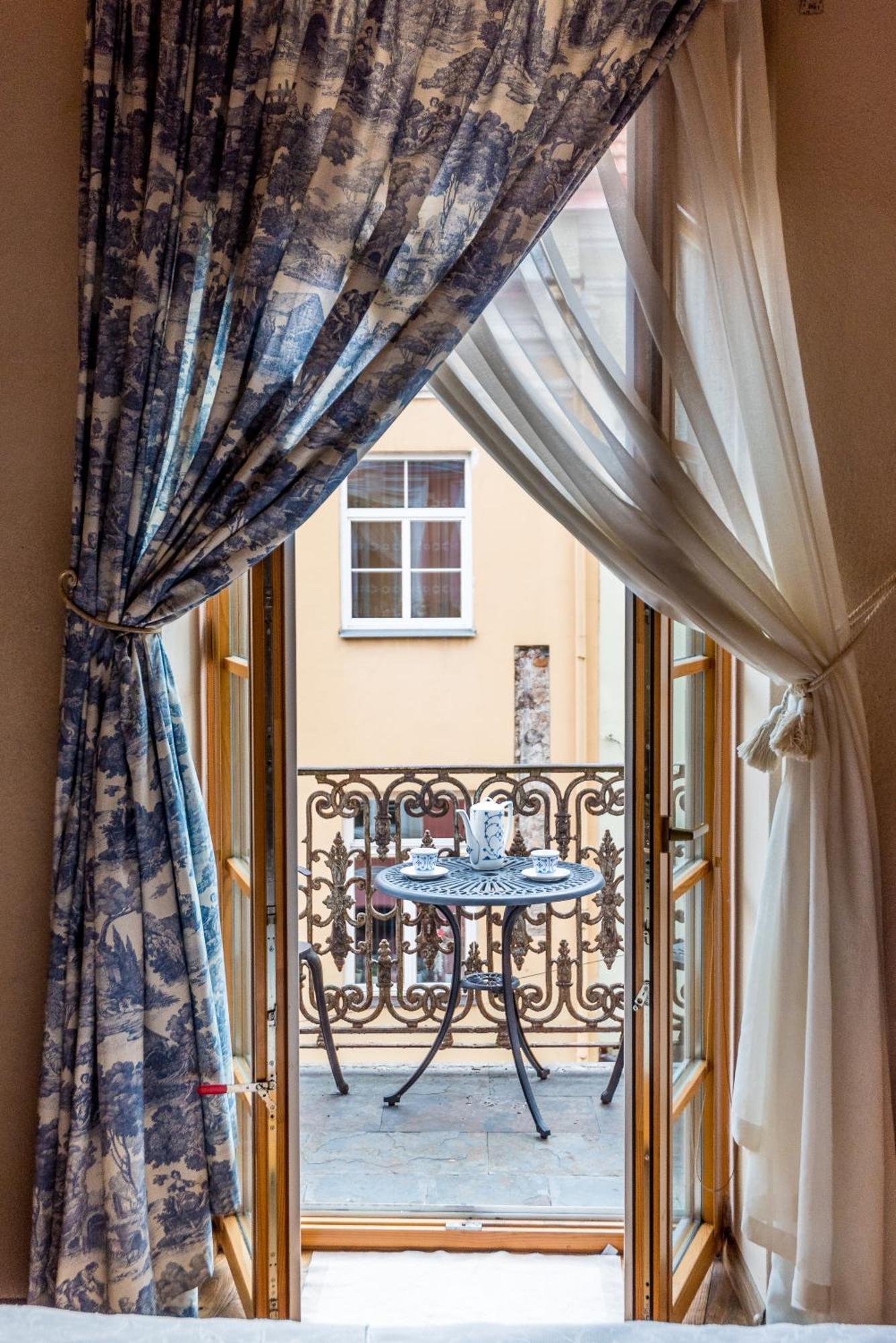 Castle Street Retreat, 19 * Vilnius